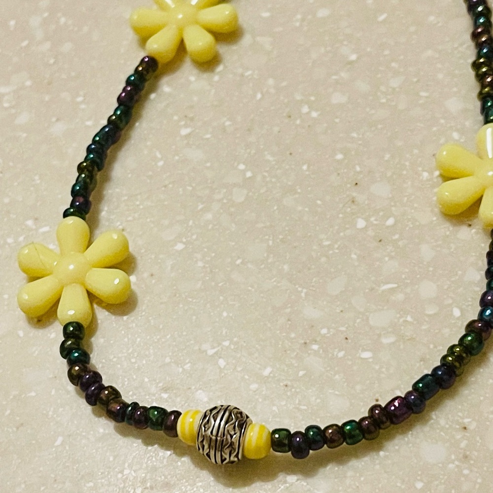 Phone String!!! Purple and yellow! 💛💜 - Picture 6 of 6